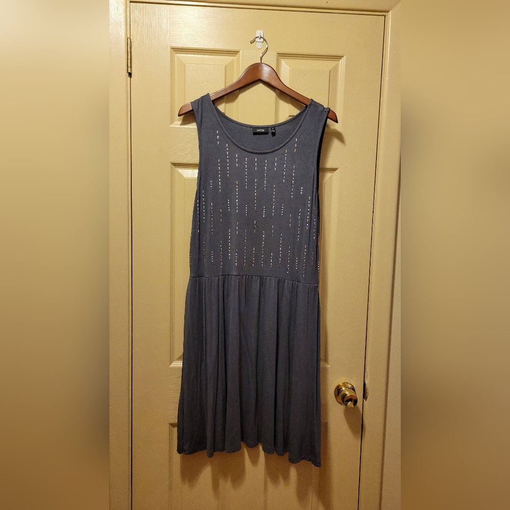 🌻  Apt. 9 Gray Dress With Gold Sparkle Embeleshments Excellent Condition